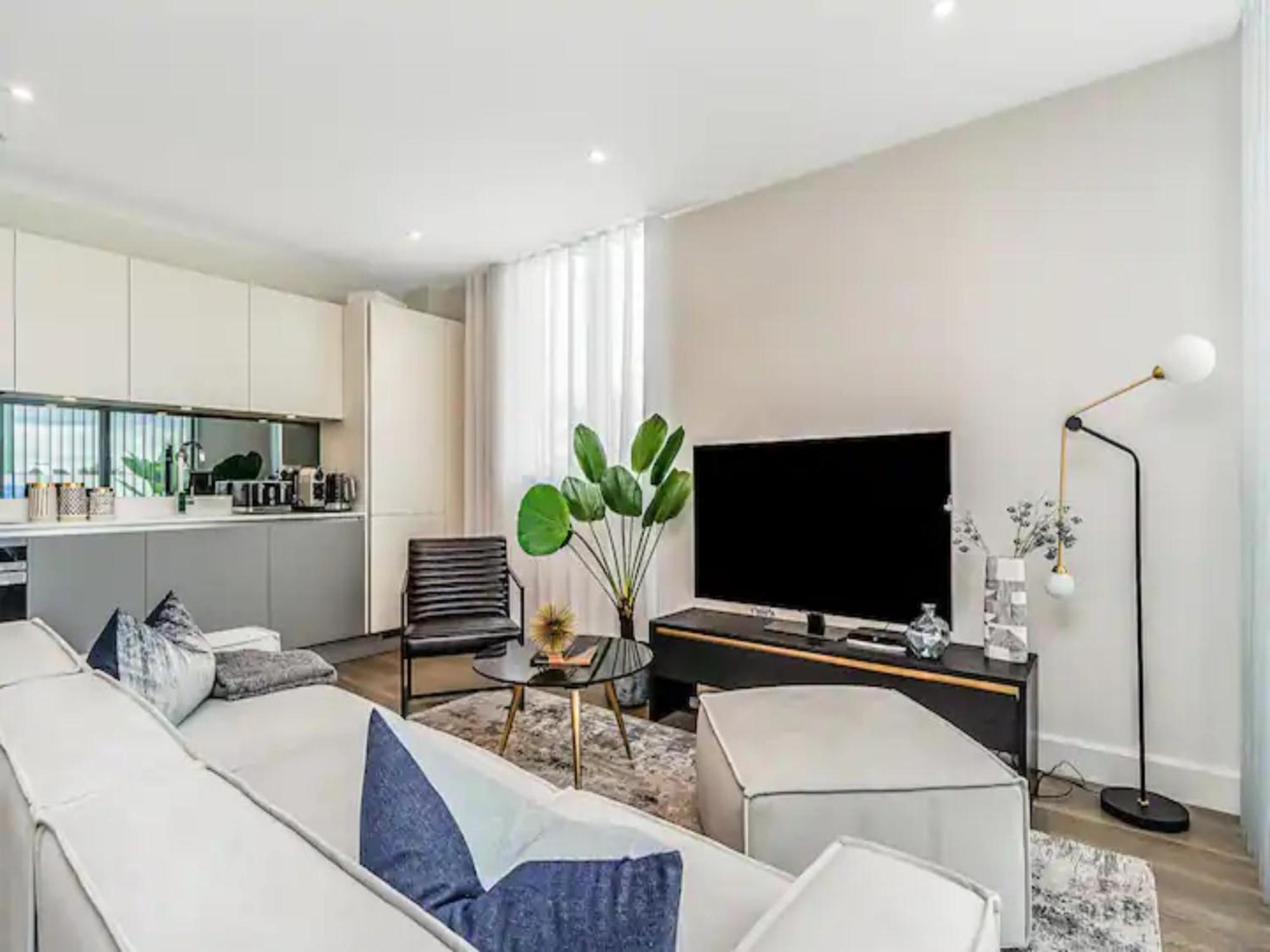 Appartement Pass The Keys Penthouse Oasis In Trendy Fulham à Londres Extérieur photo