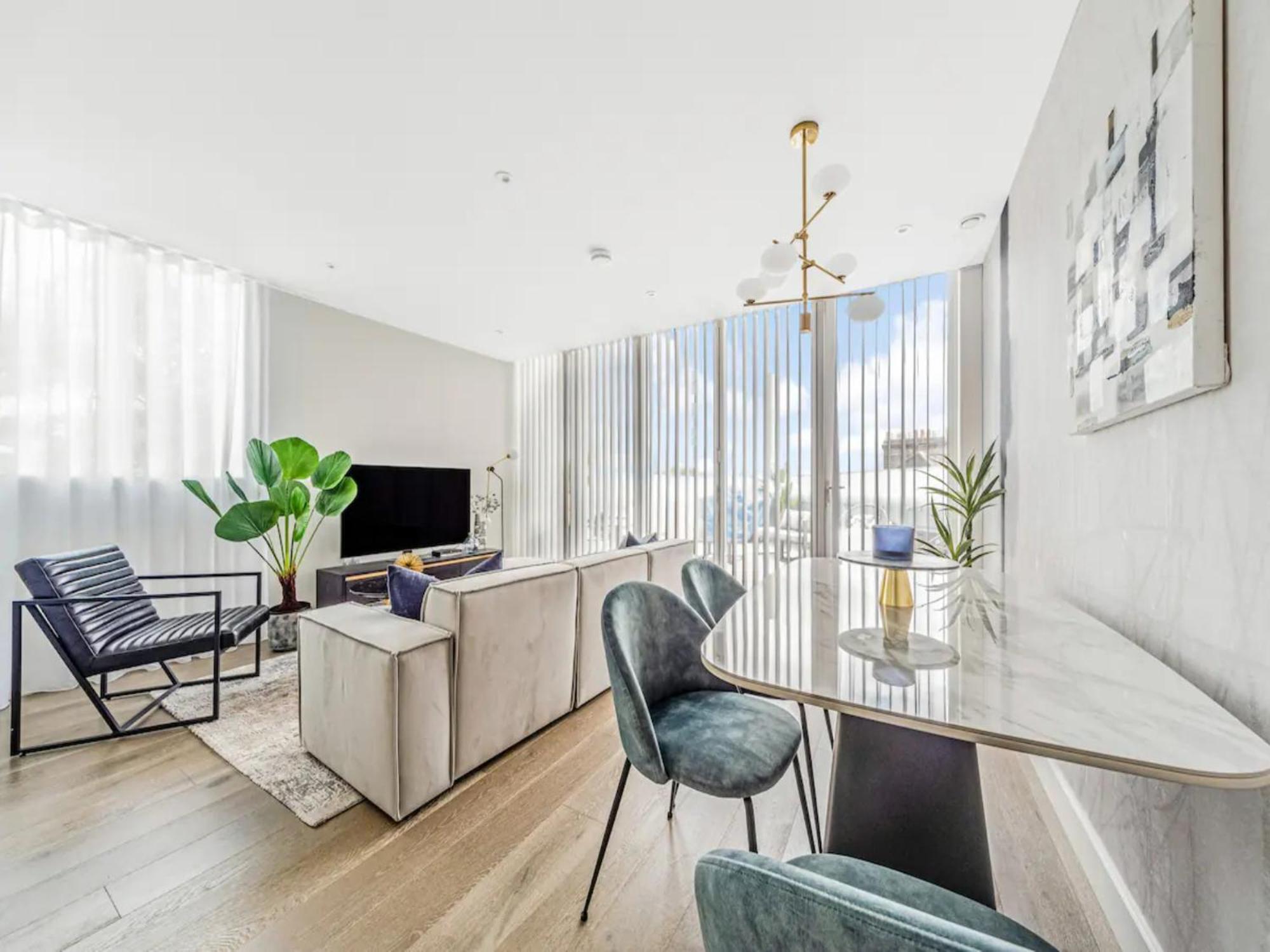 Appartement Pass The Keys Penthouse Oasis In Trendy Fulham à Londres Extérieur photo