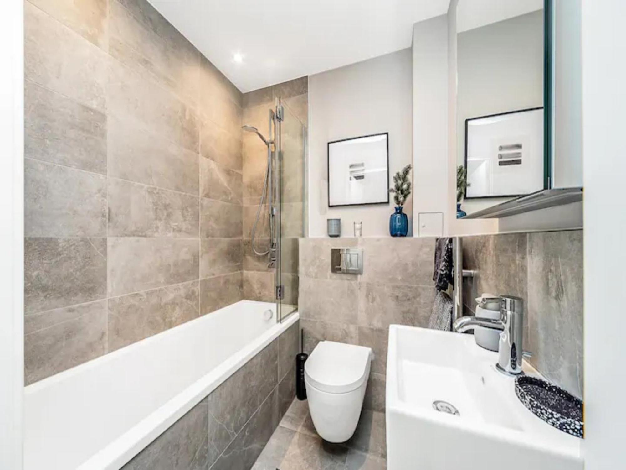 Appartement Pass The Keys Penthouse Oasis In Trendy Fulham à Londres Extérieur photo